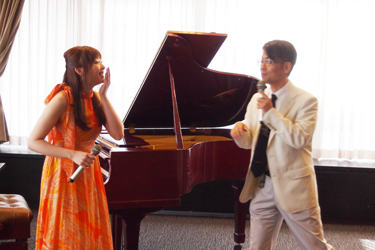 ピアニスト(磯部澄葉さん)の演奏風景