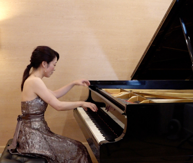 ピアニスト（戸谷誠子さん）