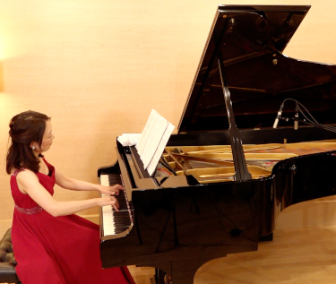 ピアニスト（戸谷誠子さん）