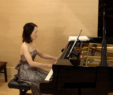 ピアニスト（戸谷誠子さん）