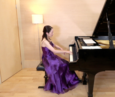 ピアノ（戸谷誠子さん）