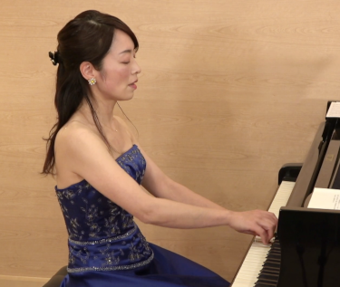 ピアノ（戸谷誠子さん）